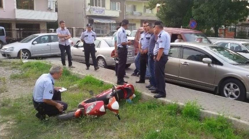 &Ccedil;aldığı Ekobisi İtekleyerek Ka&ccedil;ıran Gen&ccedil; Yakalandı