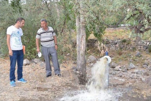 Yeşilyurt Mahallesinde Sondaj Kuyusu Ve Kapalı Sulama Kanalı