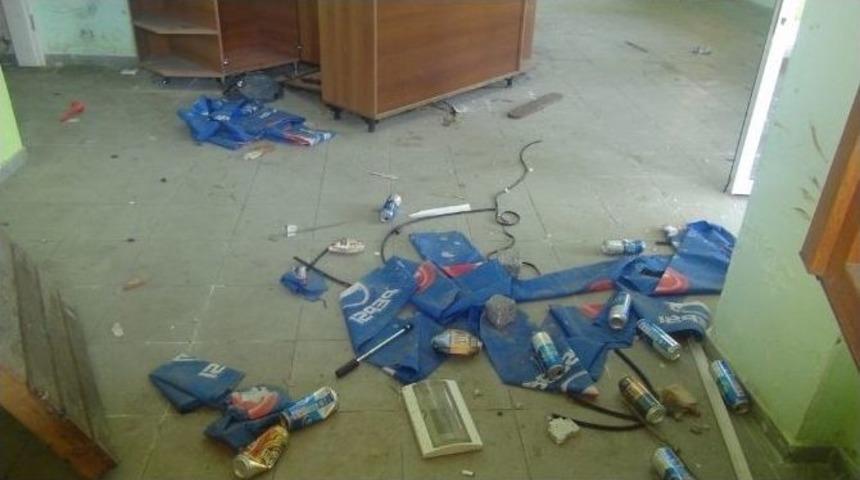 İbrahim M&uuml;teferrika Parkı Madde Bağımlılarının Uğrak Noktası Oldu