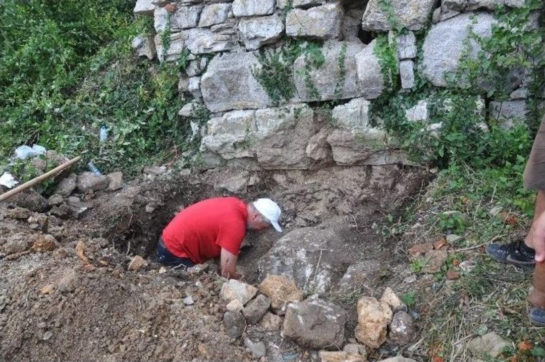 Ceneviz Kalesinde Sondaj &Ccedil;alışmaları Başladı