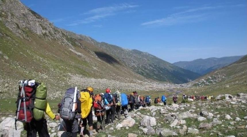 T&uuml;rkiye Dağcılık Federasyonu Tarafından Ka&ccedil;kar Dağı&rsquo;nda Ger&ccedil;ekleştirilen Kar Ve Buz Eğitimi Sona Erdi
