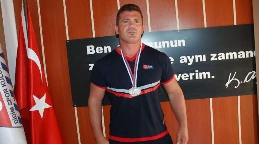 Didimli Mete &Ouml;z D&uuml;nya İkincisi Oldu