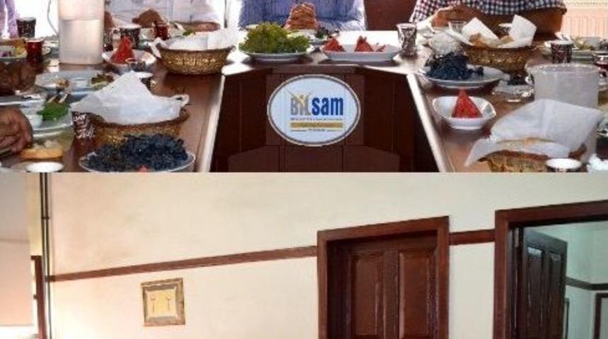 Ak Parti Malatya Milletvekili Faruk &Ouml;z, Bilsam&rsquo;ı Ziyaret Etti