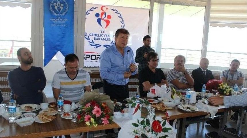 Futbolun Yıldızları Muşlu &Ccedil;ocuklarla Buluştu