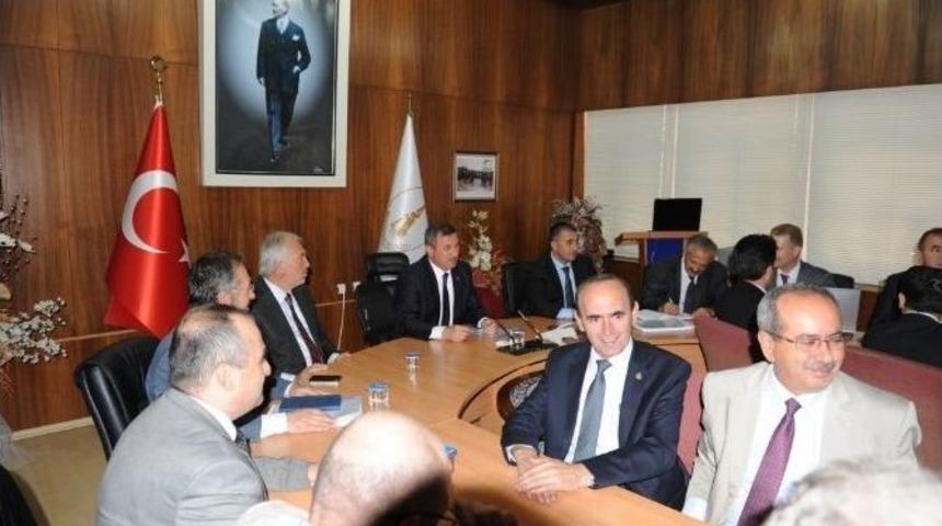 Vali Şerif Yılmaz: Muhtemel Zararları &Ouml;nceden G&ouml;r&uuml;p &Ouml;nlem Almalıyız