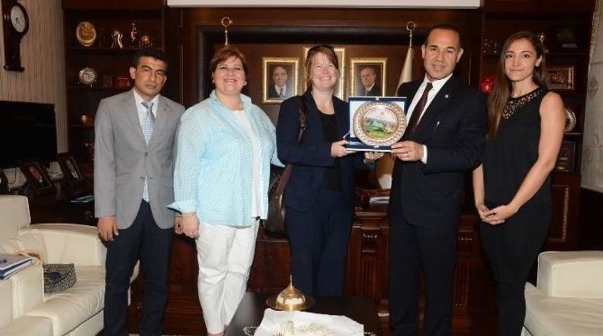 Başkan S&ouml;zl&uuml;&rsquo;ye, Engellilerle İlgili Abd Projesi Sunuldu