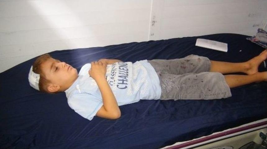 Başına Kiremit D&uuml;şen &Ouml;ğrenci Yaralandı