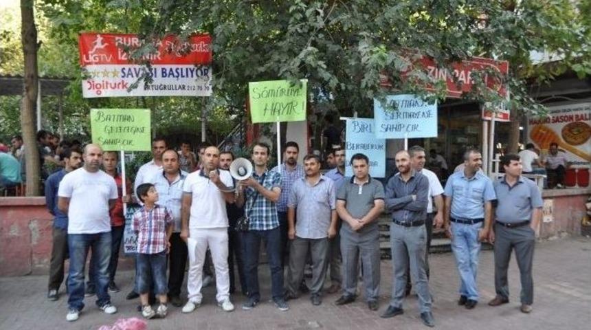 K&uuml;&ccedil;&uuml;k Esnaf Pankart Ve D&ouml;vizlerle Eylem Yaptı