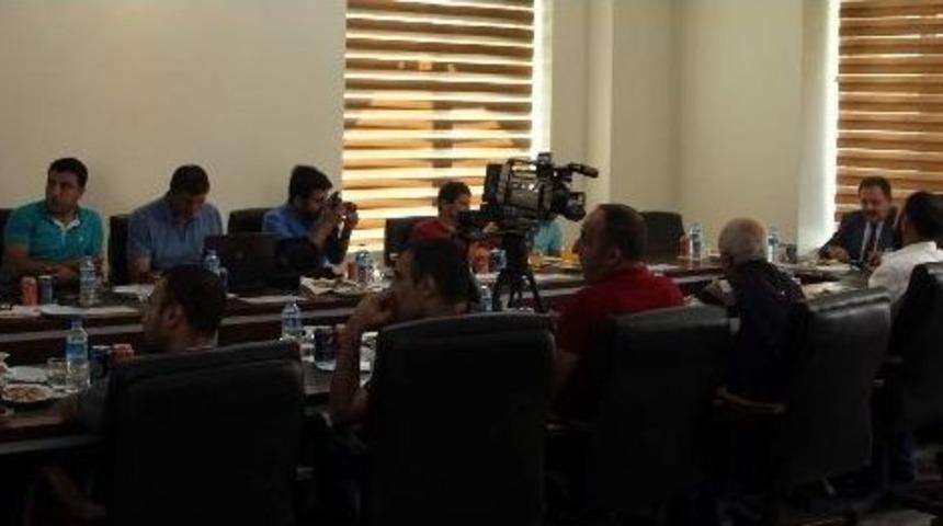 Be&uuml; Rekt&ouml;r&uuml; Prof. Dr. Doğru 2014 Yılını Değerlendirdi