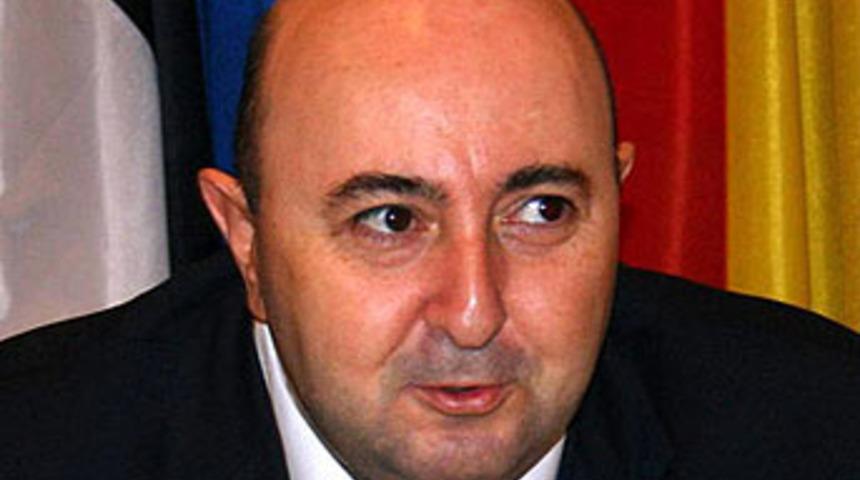 Bu hükümeti silahla değiştiririz!