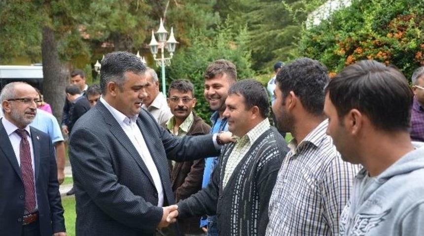 Başkan &Ouml;zg&uuml;ven Belediye İş&ccedil;ileriyle Bir Araya Geldi