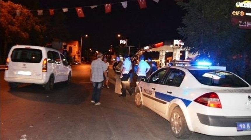 Ayvalık&rsquo;ta Motosiklet Kazası: 1 Yaralı