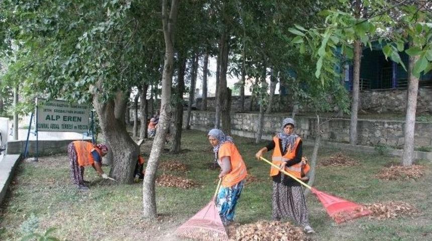 Kumral Abdal T&uuml;rbesi&rsquo;ne Bakım