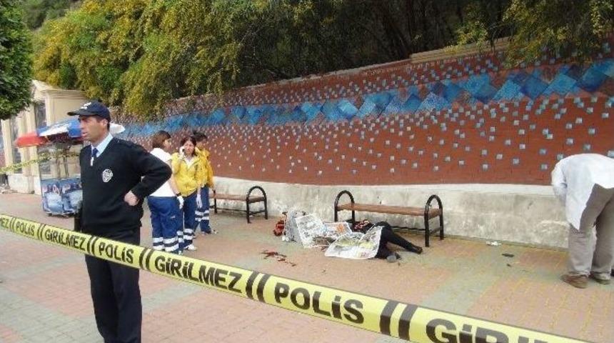 Servis Beklerken &Ouml;ld&uuml;r&uuml;len 2 Kadının Davası Ertelendi