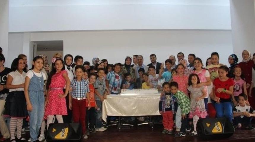 Yaz Kurslarına Katılan Kursiyerlere Sertifa Aldı