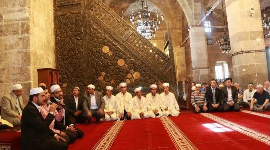 Aksaray&rsquo;da Hafızlara Sertifikaları Verildi