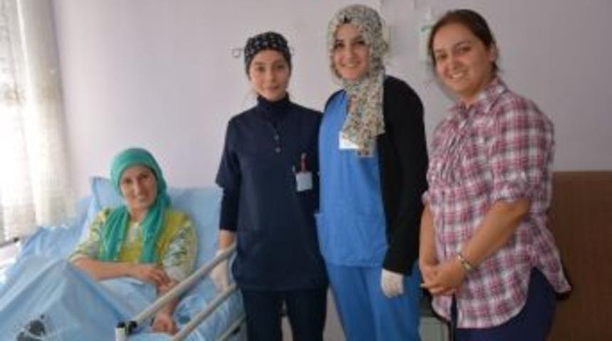 B&ouml;lgenin İlk Kapalı Fıtık Ameliyatı Tatvan&rsquo;da Yapıldı