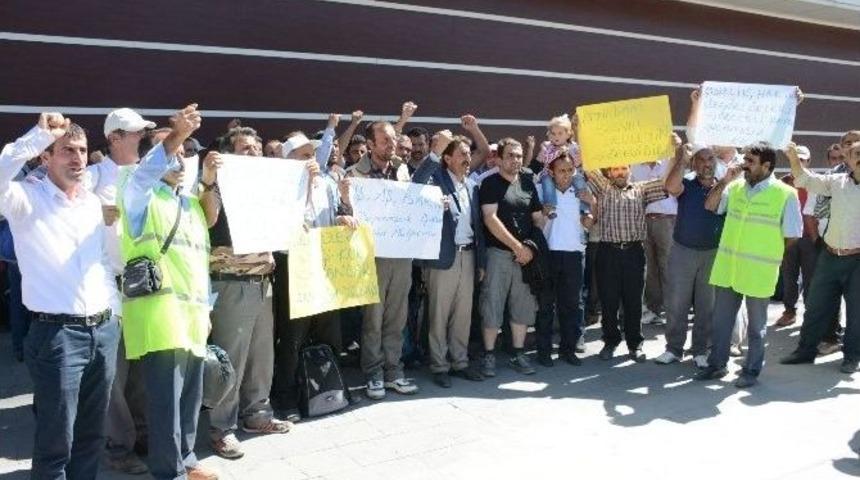 Vanlı İş&ccedil;iler Ankara&rsquo;ya Y&uuml;r&uuml;yor