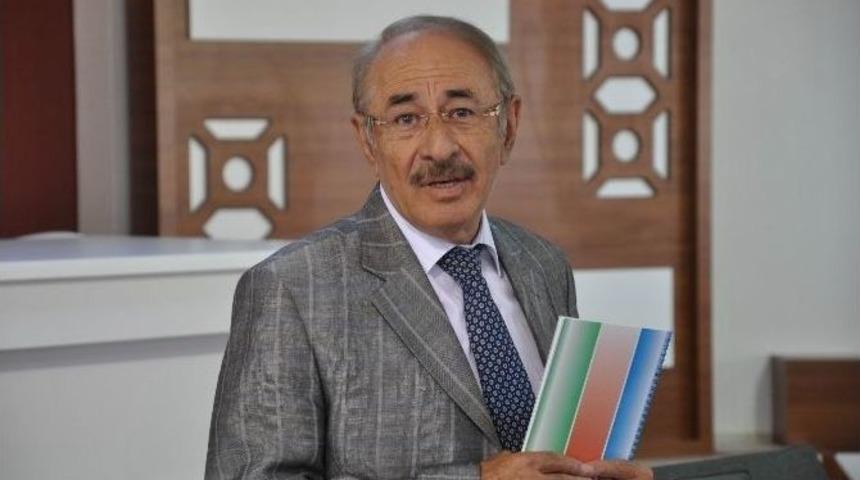 C&uuml; İletişim Fak&uuml;ltesi Dekanı Erol, Gazetecilerle Bir Araya Geldi