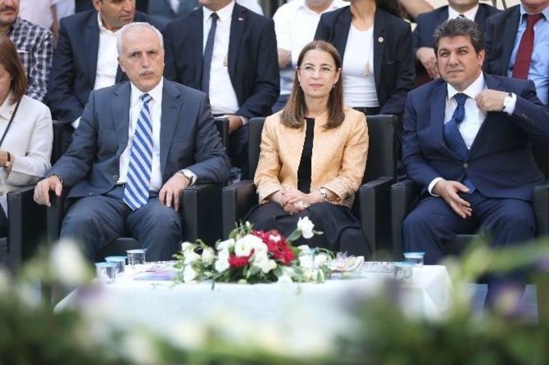 Bakan İslam, &Ccedil;ocuklarla Oyun Oynadı, Annelerle Kep Attı