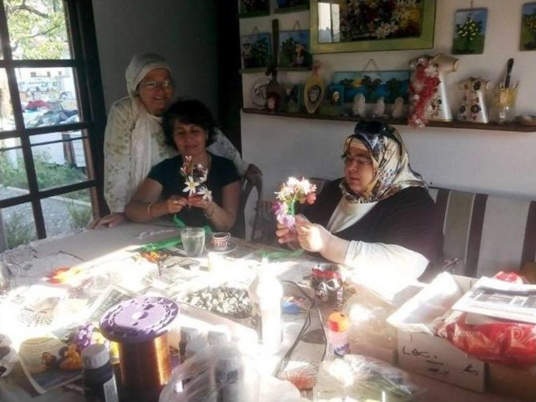 K&ouml;yzeğizli Kadınlar Arı Gibi &Ccedil;alışıyor