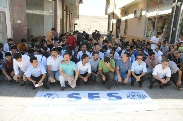 Cizre’de Sağlık Görevlilerinin Başka İllere Gönderilmesi Protesto Edildi