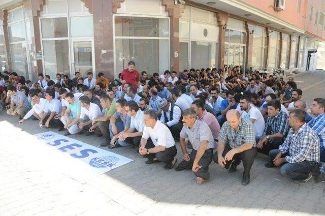 Cizre’de Sağlık Görevlilerinin Başka İllere Gönderilmesi Protesto Edildi