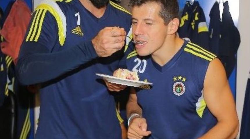 Kaptan Emre&rsquo;ye S&uuml;rpriz Doğum G&uuml;n&uuml;