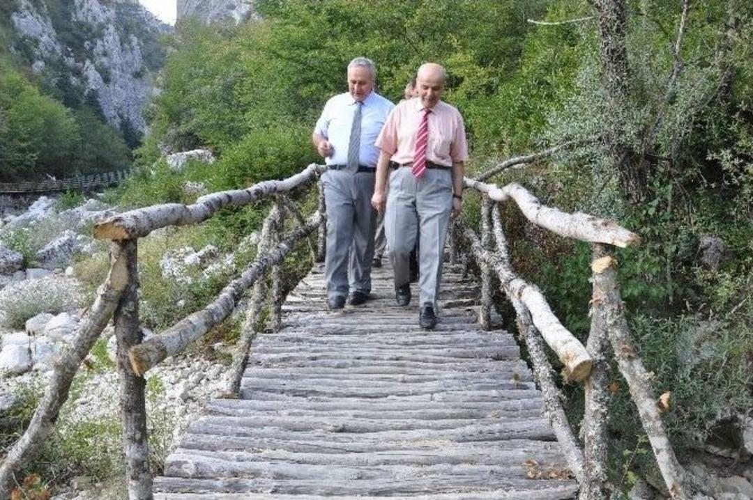 Orman Ve Su İşleri Bakanlığı M&uuml;steşar Yardımcısı Pınarbaşı&rsquo;nı Ziyaret Etti