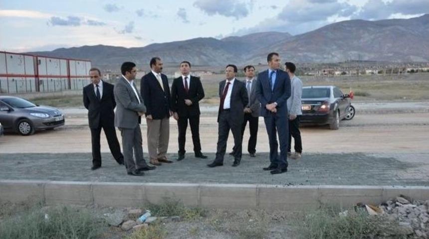 Vali Akdemir Ge&ccedil;it Beldesi&rsquo;ni Ziyaret Etti