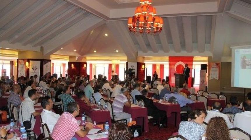 İzmir&rsquo;de, Su &Uuml;r&uuml;nleri Sekt&ouml;r&uuml;ne İvme Kazandıracak &Ccedil;alıştay Yapıldı