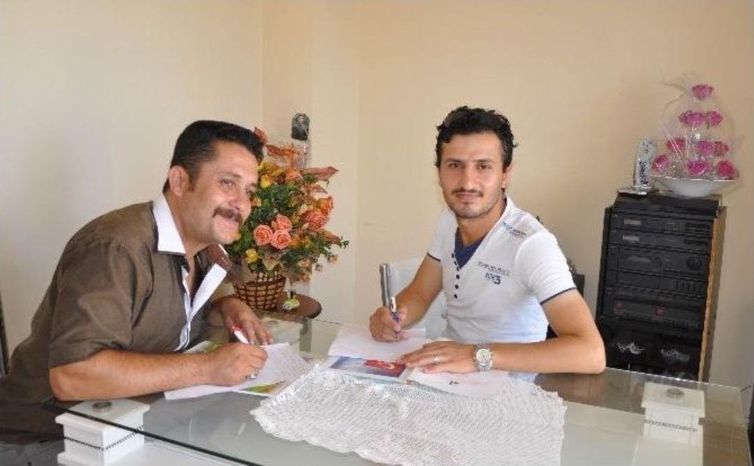 (&ouml;zel Haber) &ldquo;k&ouml;len Olurum&rdquo; Diyen Suriyeli Gence T&uuml;rk&ccedil;e &Ouml;ğretti