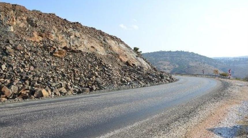 Bu Yol Tehlike Sa&ccedil;ıyor