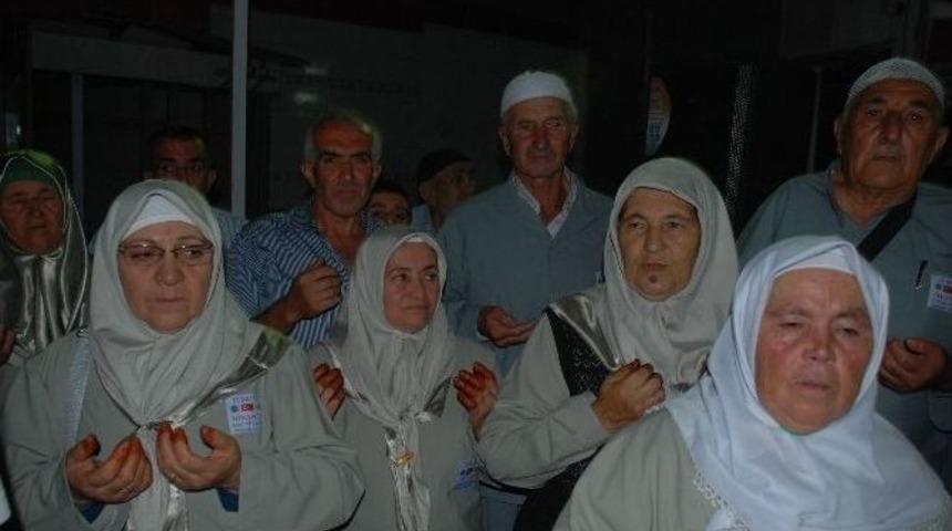 G&ouml;lbaşıda Hacı Adayları Yola &Ccedil;ıktı