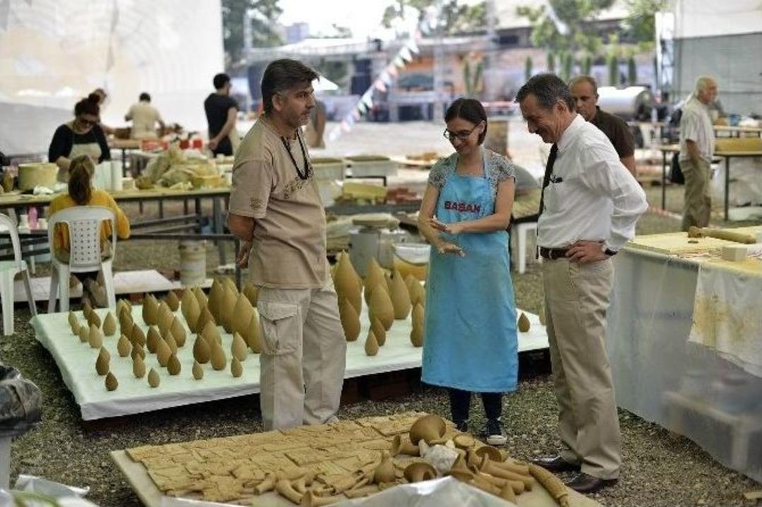Ateş Ve &Ccedil;amur Sanata D&ouml;n&uuml;ş&uuml;yor