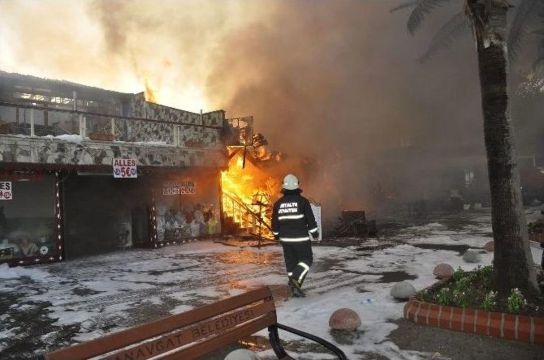 Side&rsquo;de Korkutan Yangın