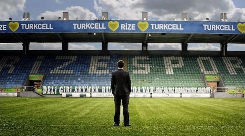 B&ouml;yle Olur Futbolcunun D&uuml;ğ&uuml;n Fotoğrafı