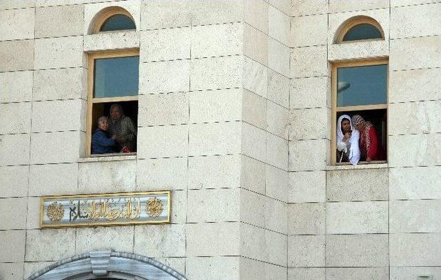 Cumhurbaşkanı Erdoğan, Cuma Namazını Hasan Tanık Camii’nde Kıldı