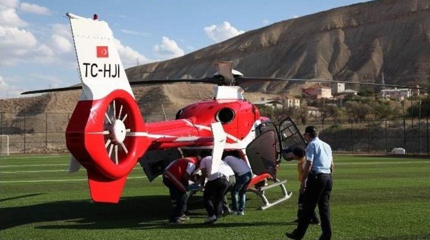 Yaşlı Şahsın İmdadına Ambulans Helikopter Yetişti