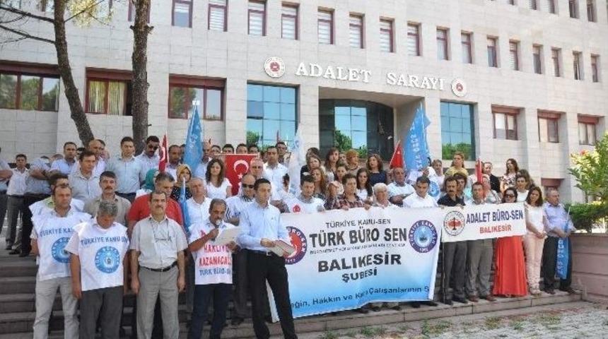 Adliye &Ccedil;alışanları Savcı Ve Hakim Maaşlarını Protesto Etti