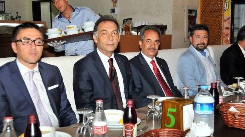 Başkan Akkaya&rsquo;dan Kaymakam Dursun&rsquo;a Veda Yemeği