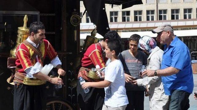 Büyükşehir’den Sebil Hizmeti