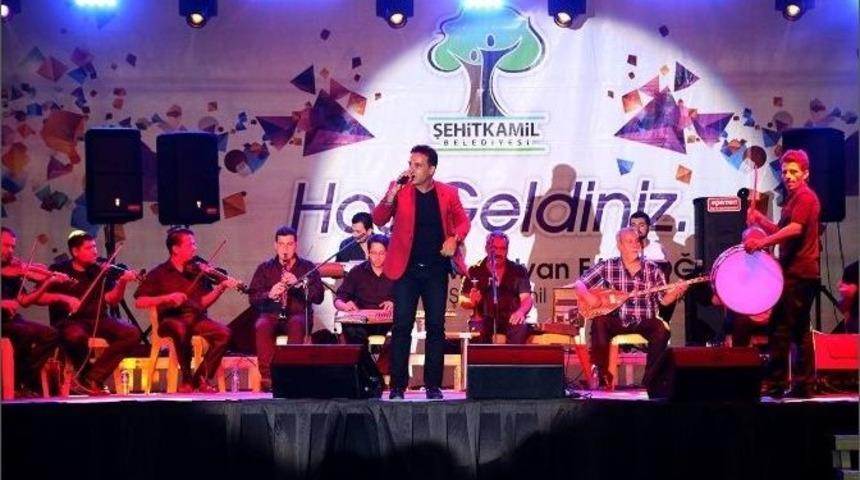 Mustafa Uğur Merveşehirlileri Coşturdu