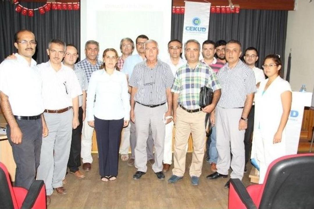 &Ouml;ğretmenlere &Ccedil;evre Eğitimi Verildi