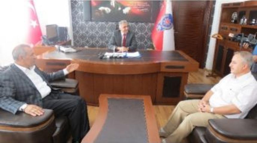 Milletvekili Şahin&rsquo;den Emniyet M&uuml;d&uuml;r&uuml; Urhal&rsquo;a Ziyaret