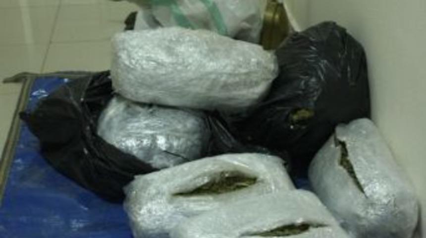 Gaziantep&rsquo;te 22 Kilo Esrar Ele Ge&ccedil;irildi