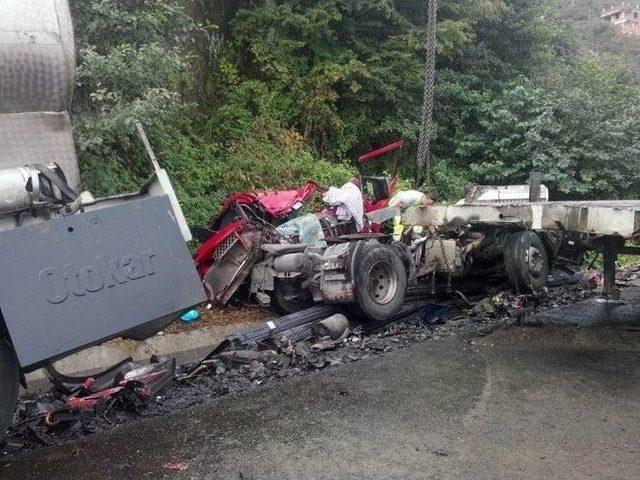 Giresun’da Trafik Kazası: 1 Ölü, 1 Yaralı