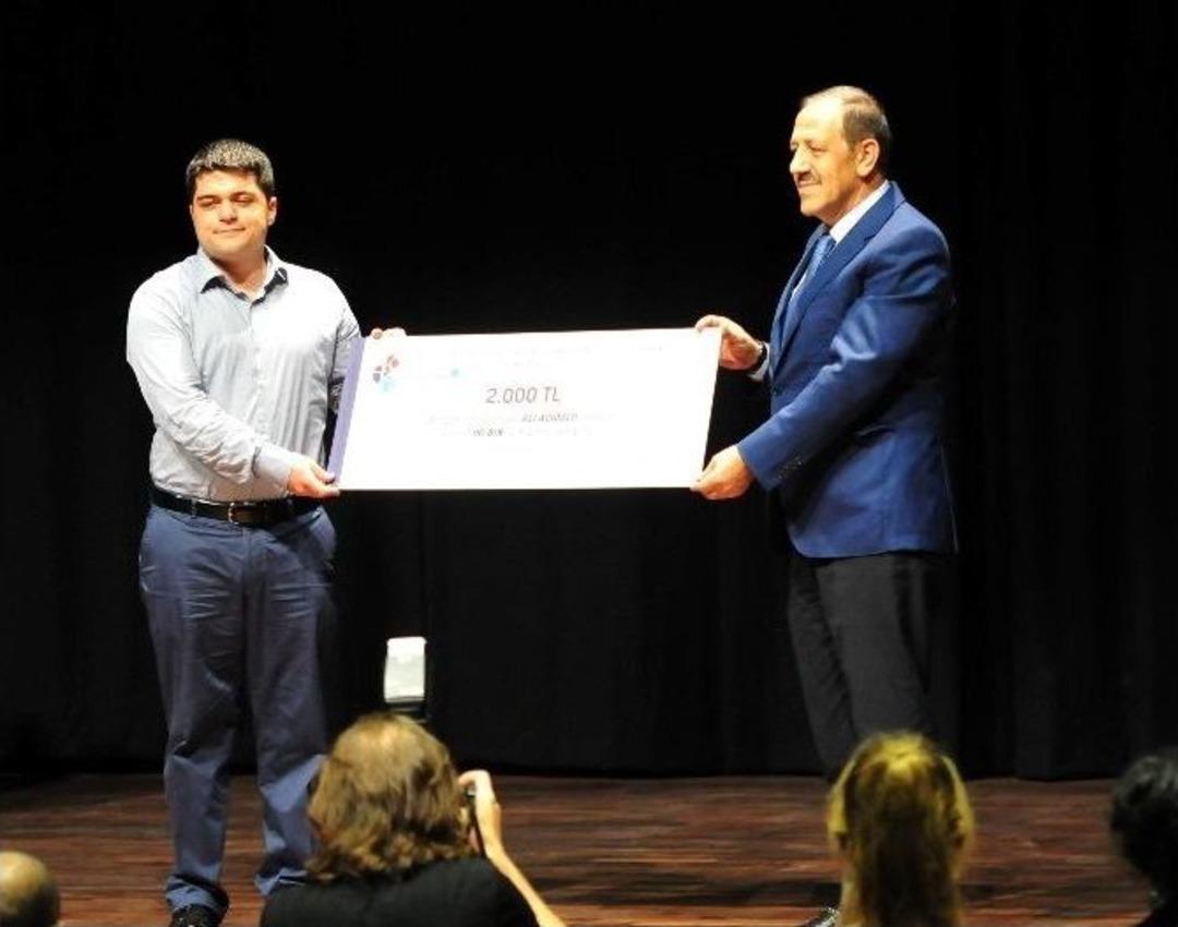 Hasan Kalyoncu &Uuml;niversitesi&rsquo;nde Enerji Zirvesi &Ouml;d&uuml;l T&ouml;reni