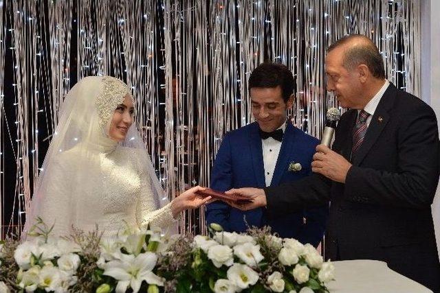 Cumhurbaşkanı Erdoğan Nikah Şahitliği Yaptı