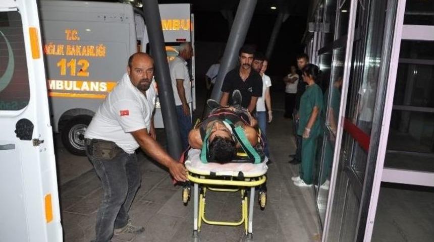 Tunceli&rsquo;de Trafik Kazası: 3 Yaralı